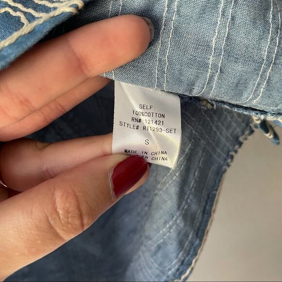 Ellison Off the Shoulder Crocket Top - Picture 5 of 5